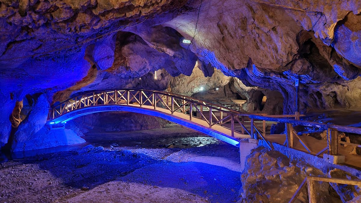 Peștera Bolii